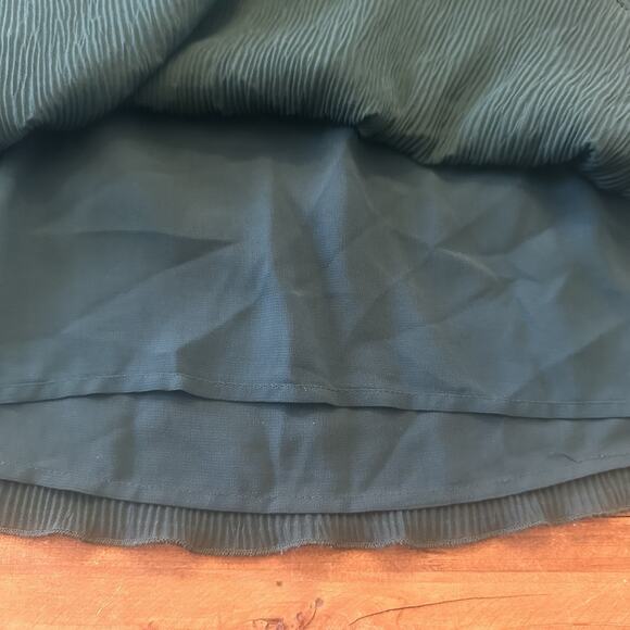 Zara Bell Sleeve Mini Tiered Ruffle Dress Size Small Ribbed Green V Neck - Picture 9 of 13